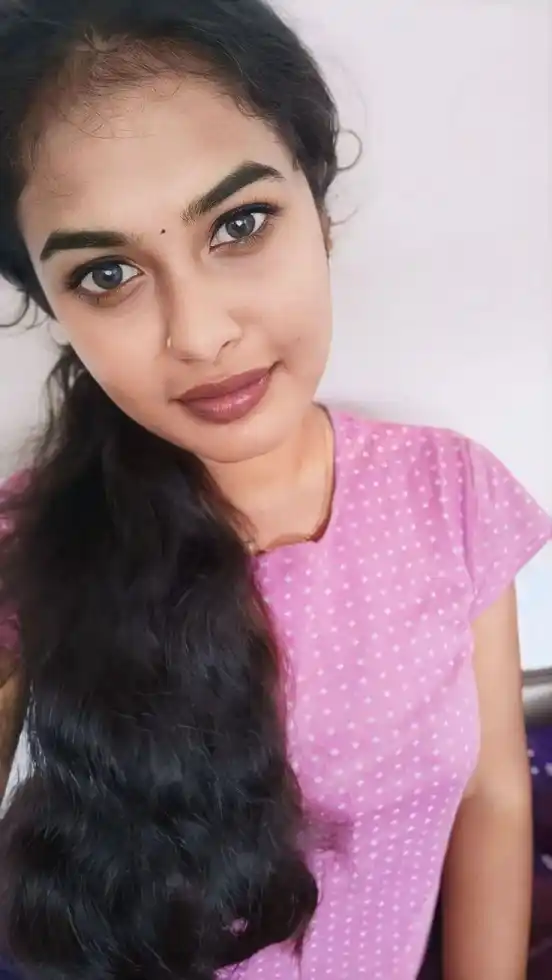 Priyanka, 28 - Manager